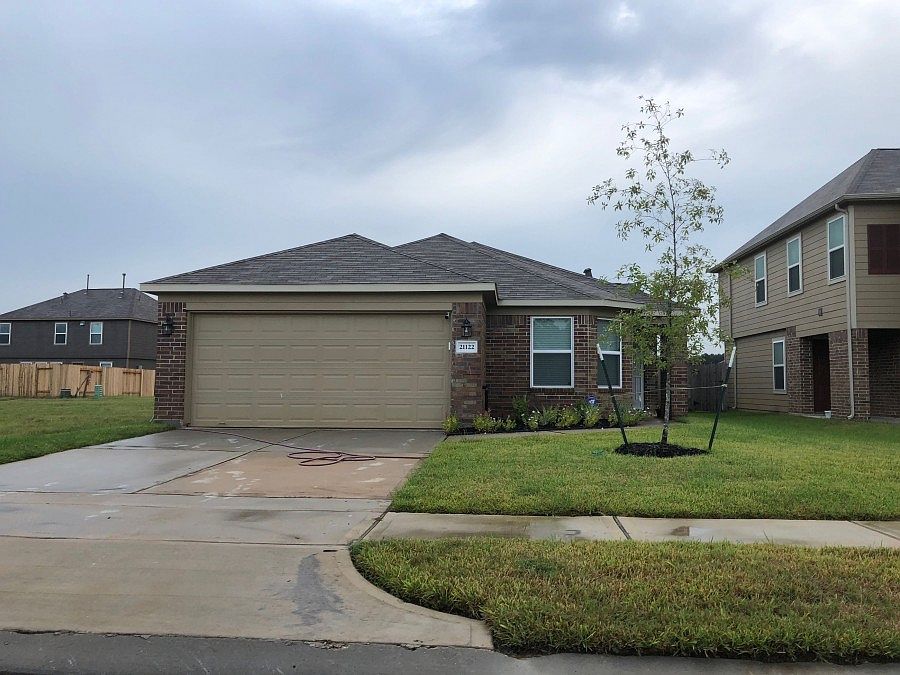 1st image of 21122 Fox Hillside Way