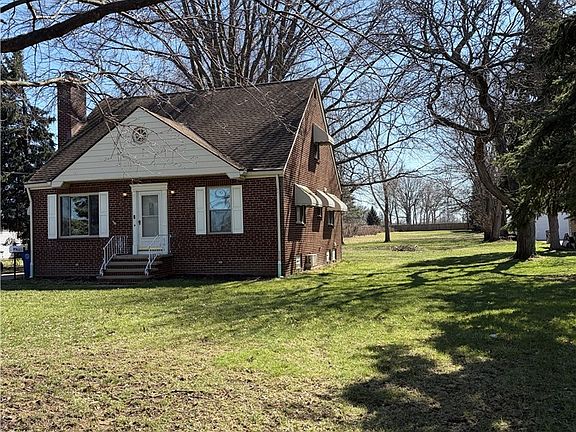 3rd image of 10101 Biddulph Rd