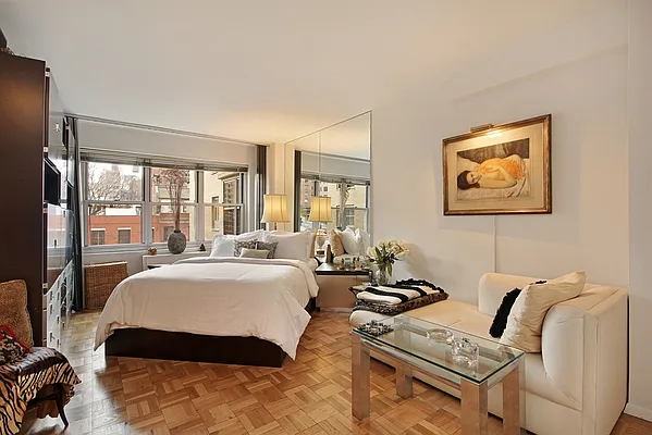 Sold by Corcoran | media 31