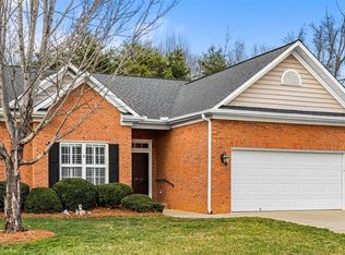 2412 Old Towne Dr, Greensboro, NC 27455