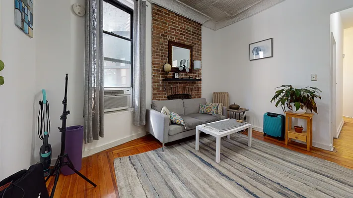 Rented by Bond New York | media 1