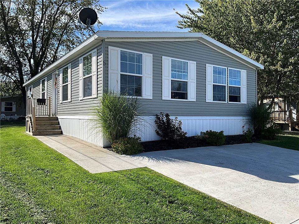 1st image of 6 Applegate Dr