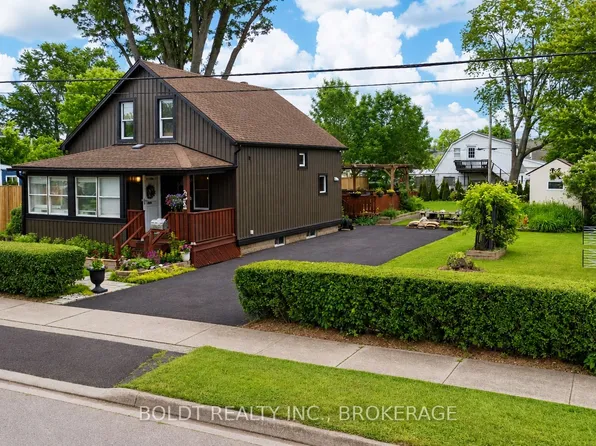 23 Torrance St, Fort Erie, ON L2A 4C3