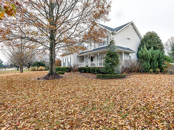 3rd image of 1918 Saddlebrook Dr