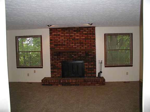 3rd image of 5406 Heather Ct