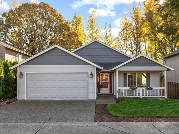 13674 SE Gannon Dr, Clackamas, OR 97015