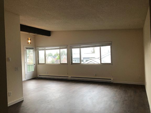 4th image of 11520 Greenwood Ave N APT 302