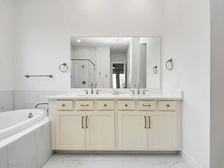 2995 Tantara Dr — Photo 32