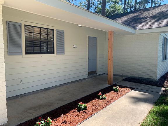 3rd image of 214 Driftwood St #1