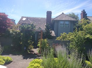 2573 Crestmont Pl W, Seattle, WA 98199