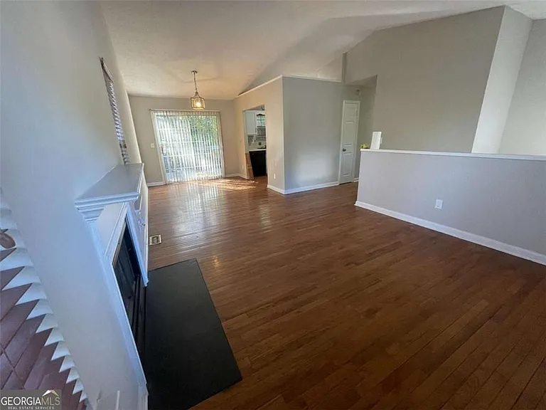 3015 Cascade Manor Dr — Photo 5