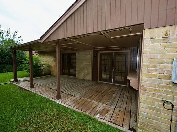 3rd image of 15810 Oakendell Dr