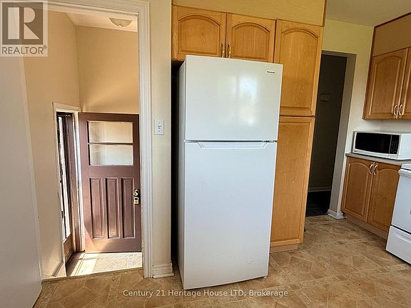 5th image of 6780 Hagar Ave