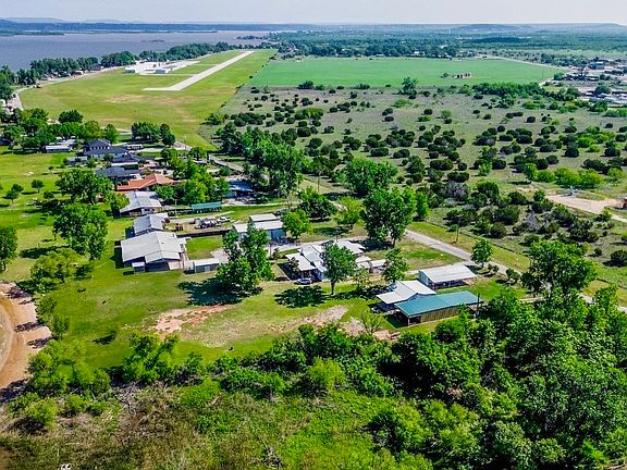 3rd image of 1141 Airport Rd