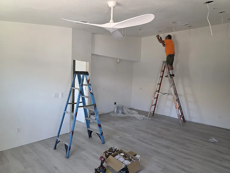 2943 E Beck Ln #4 — Photo 9