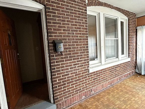 3rd image of 25 Laurel Ave #8GN7