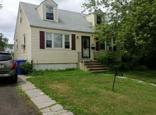 573 Watson Ave, Woodbridge, NJ 07095
