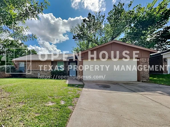 3817 Kippers Ct, Arlington, TX 76016
