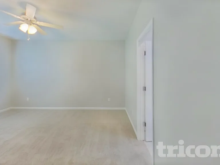 10328 Pavnes Creek Dr — Photo 7