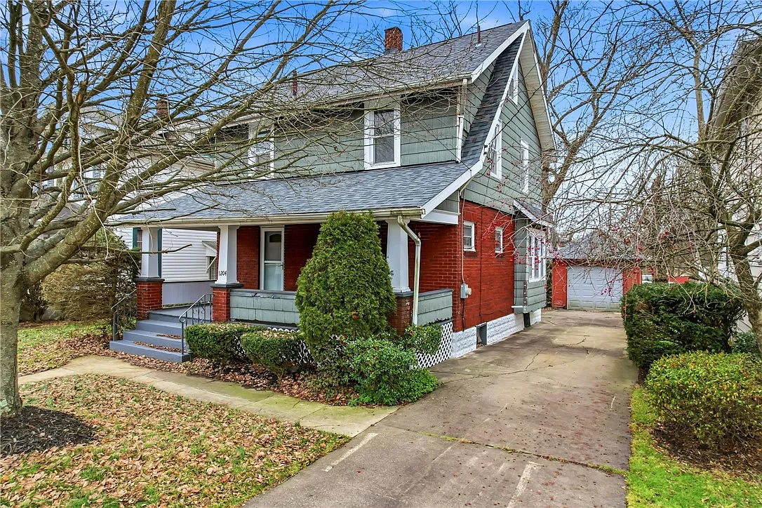 1204 Griswold St photo 1