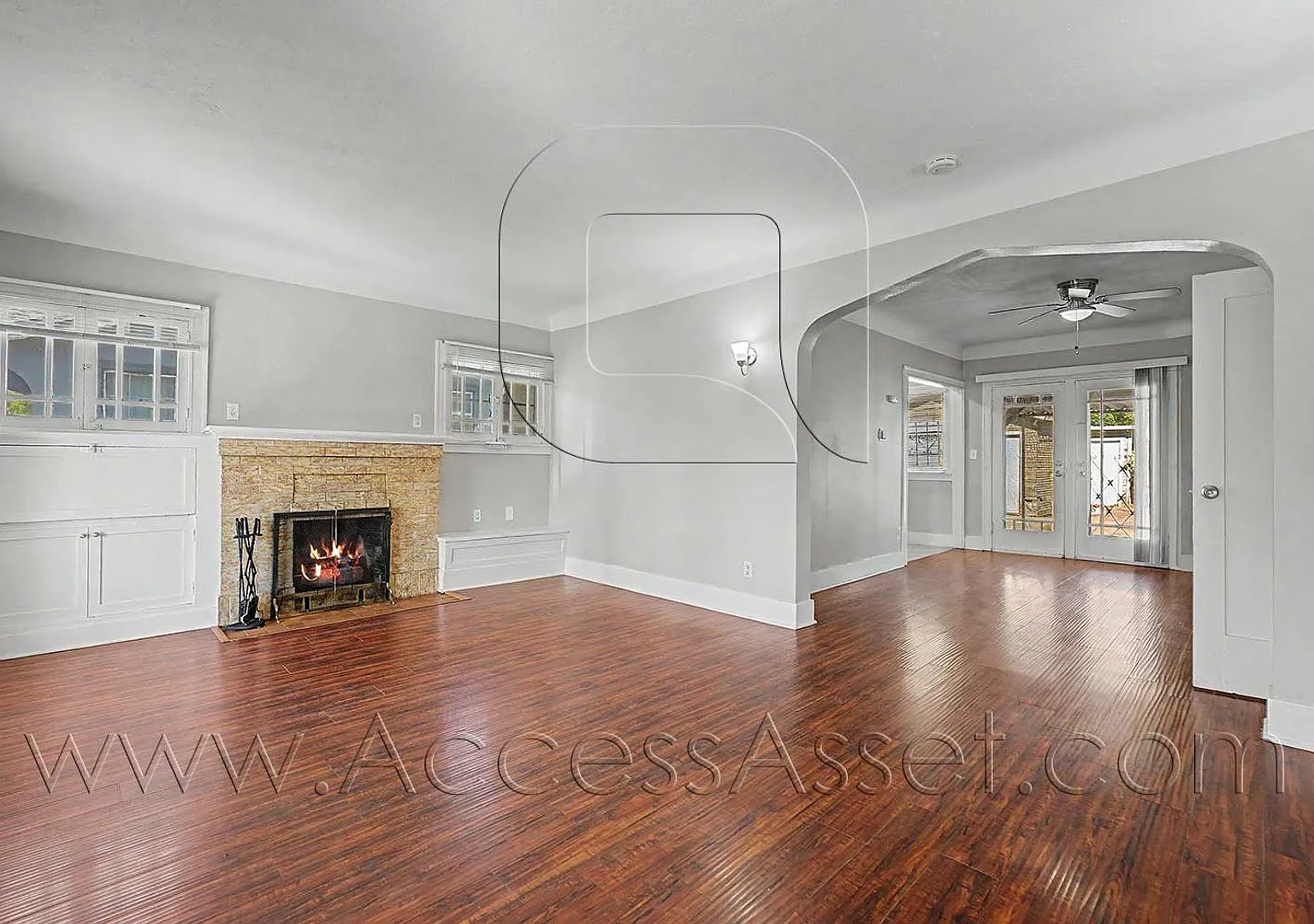 Charming 2 Bedroom Home Featuring Large Bedrooms & Open Living — Photo 3