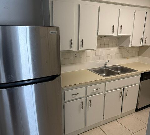 2nd image of 4105 Corsair Ave #4105
