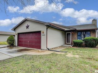 2920 Sutherland Rd, Springfield, IL 62702