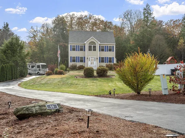 50 Waterford Drive, Sandown, NH 03873