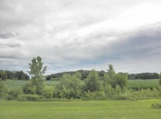 1009 Sunrise Ln, Belle Plaine, MN 56011