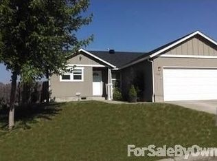 760 Callahan Dr, Roseburg, OR