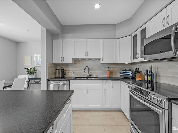 Tile Floor and Backsplash>