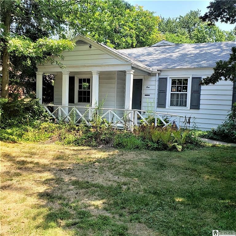 1 Holmes Pl Fredonia Ny 14063 Zillow