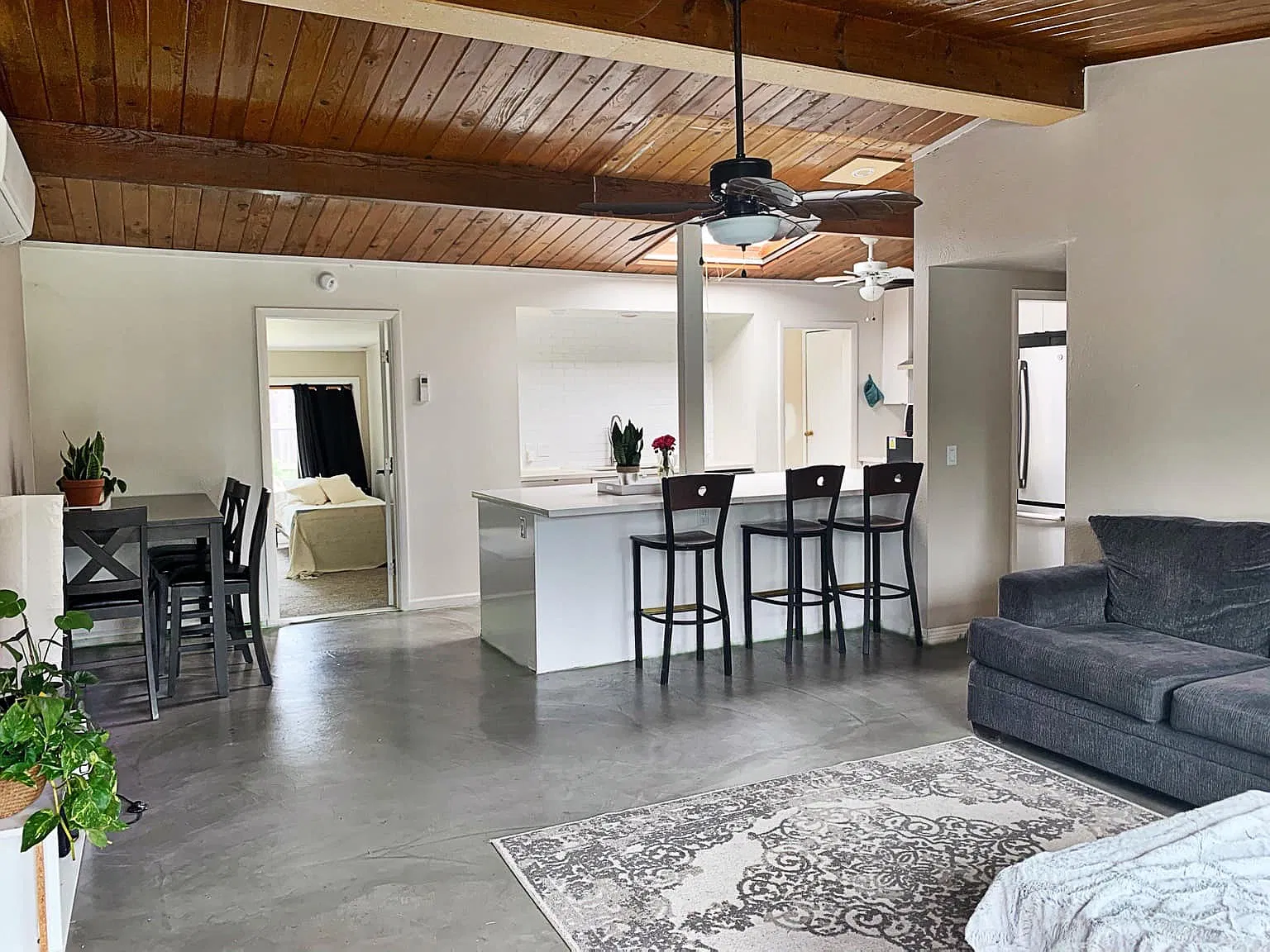 4 bed, 1526 sqft, $2,650 — Photo 2