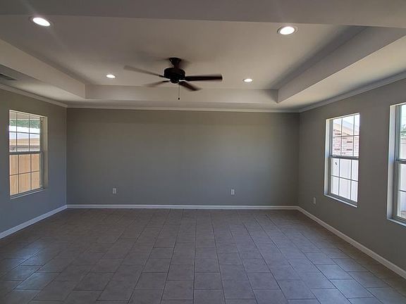 3rd image of 1219 E Hamby Ave