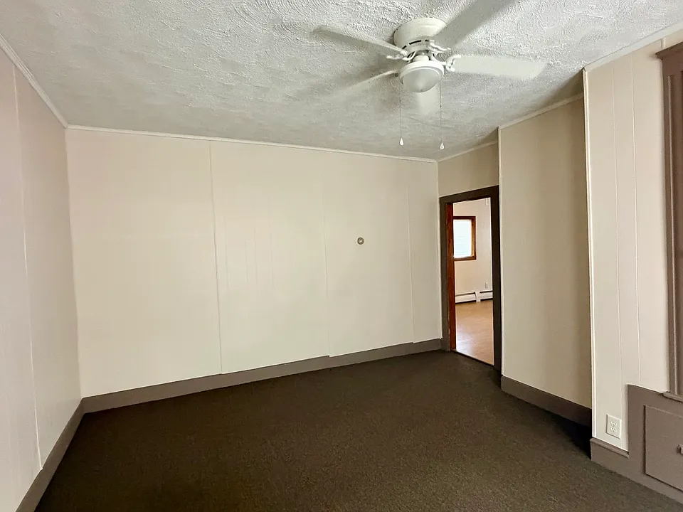 530 River St #1