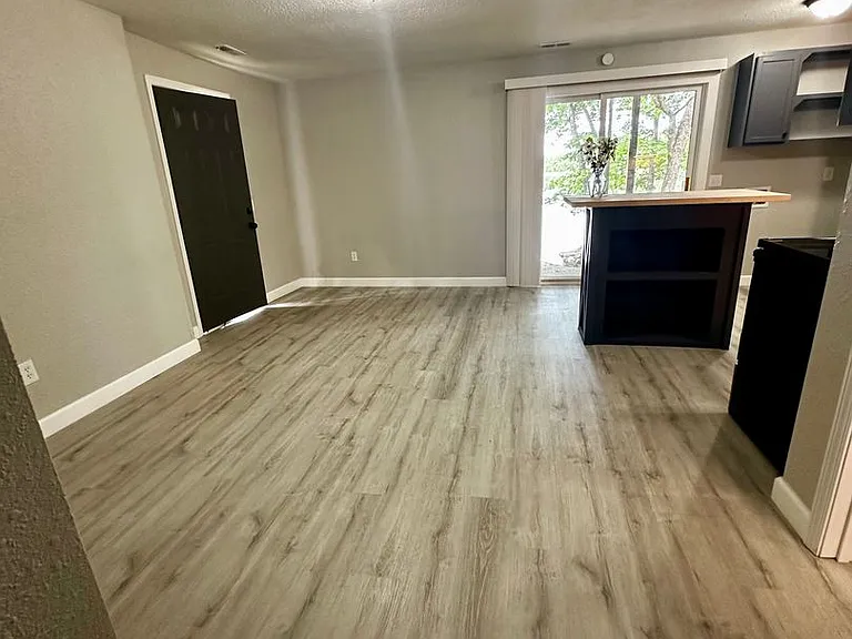 316 Scarsdale Cir #1A — Photo 10