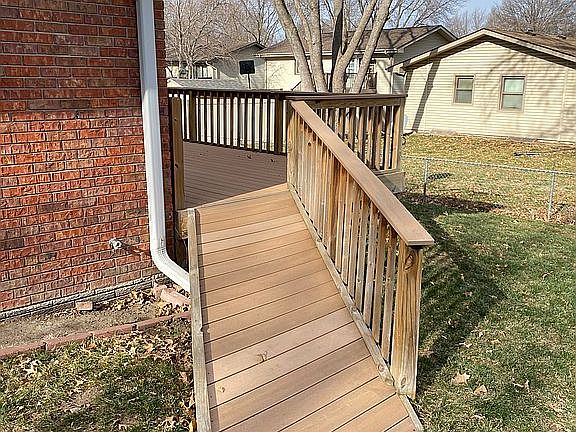 Ramp to deck