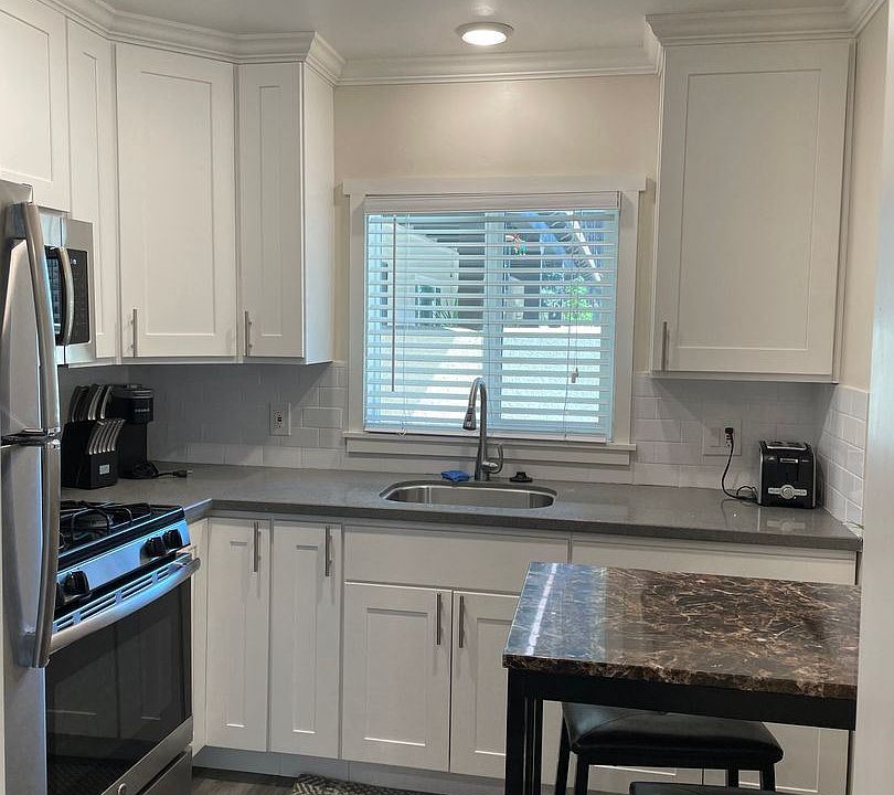 1st image of 530 Chestnut St #23