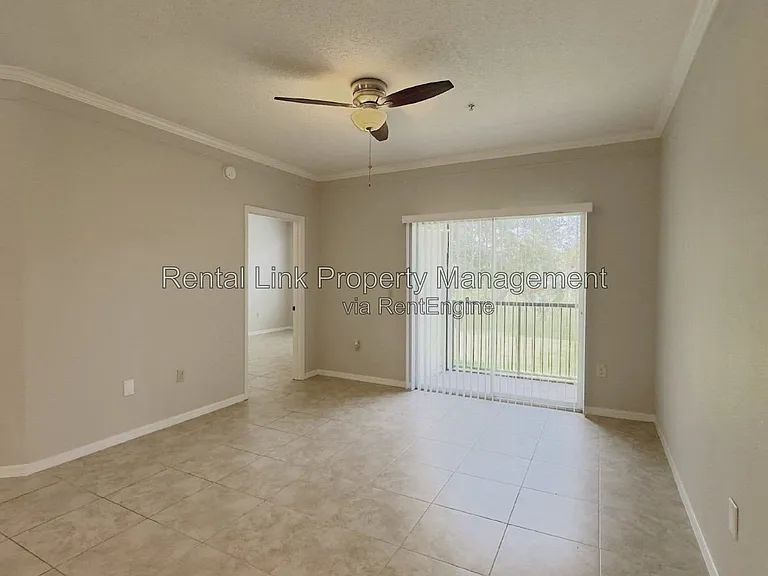 11530 Villa Grand #1121 — Photo 3