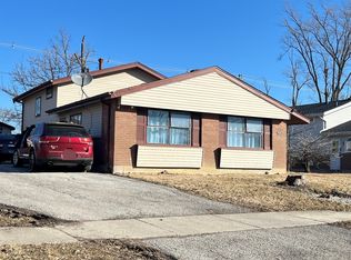 246 Farragut St, Park Forest, IL