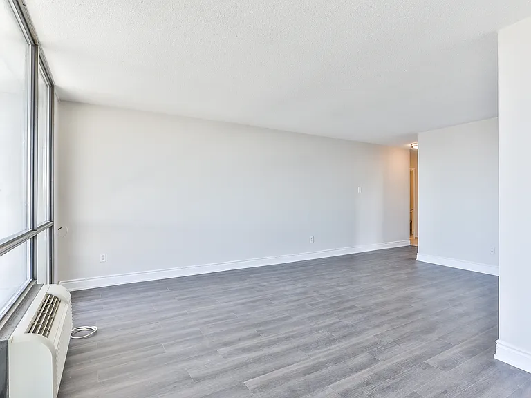 500 Duplex Ave #1606 — Photo 10
