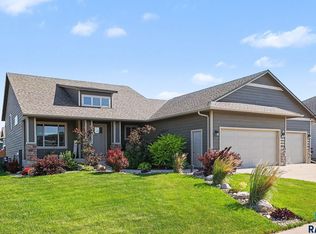 6800 E Smyrna Cir, Sioux Falls, SD 57110