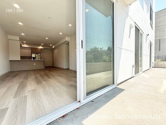 5th image of 4406 Fulton Ave #202A