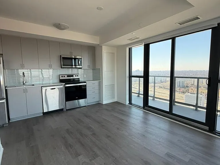 325 Yorkland Blvd #4303 — Photo 1