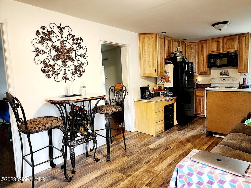 3rd image of 103 Mallard Lane