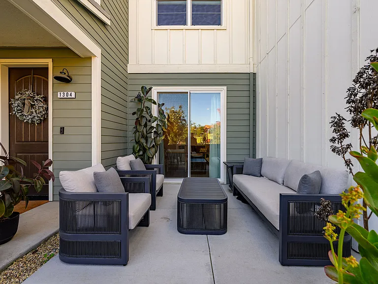 1304 Bloom Ln — Photo 52