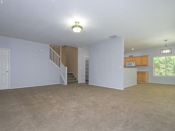 2nd image of 9435 NE Tenny Creek Dr