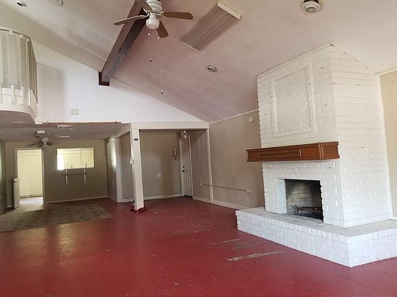 5th image of 5922 Broadway St