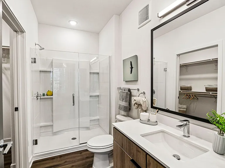 Velara Luxury Apartments — Photo 11