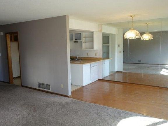 3rd image of 1507 140th St W